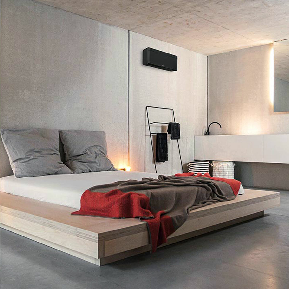 Daikin Stylish Total Black Dual-Split-Klimaanlage 15000+15000 BTU Inverter A++ WLAN-Außeneinheit 7,8 kW