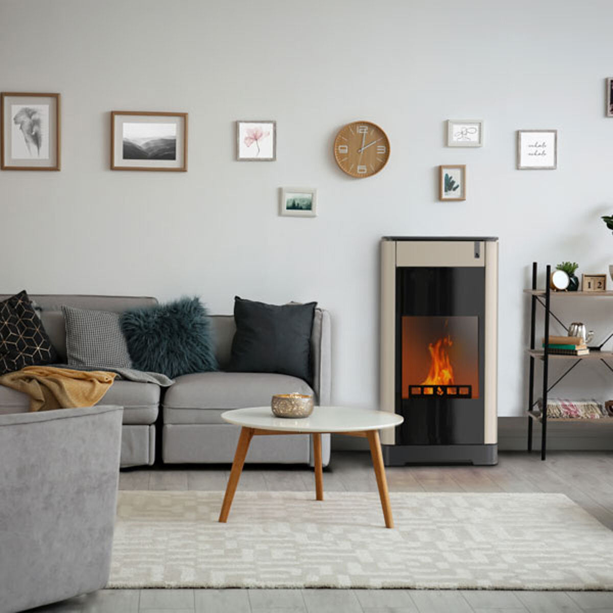 Poêle multi-combustibles Girolami Furni 26 couleur ivoire, 24 kW, alimentation hydroélectrique + kit ECS