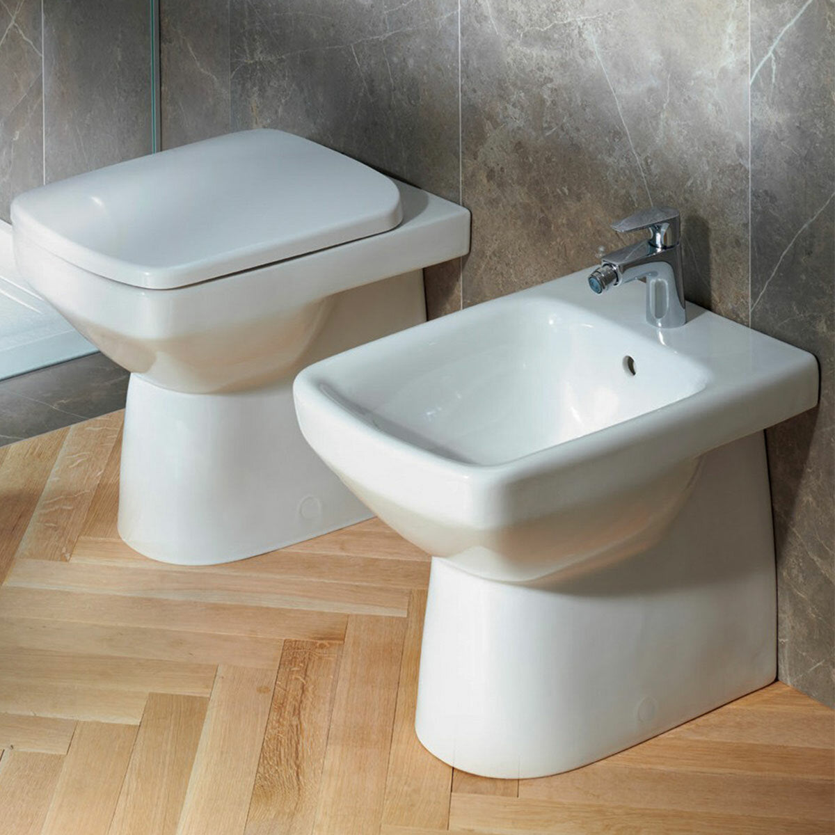 Toilettes au sol Geberit Selnova Square Rimfree