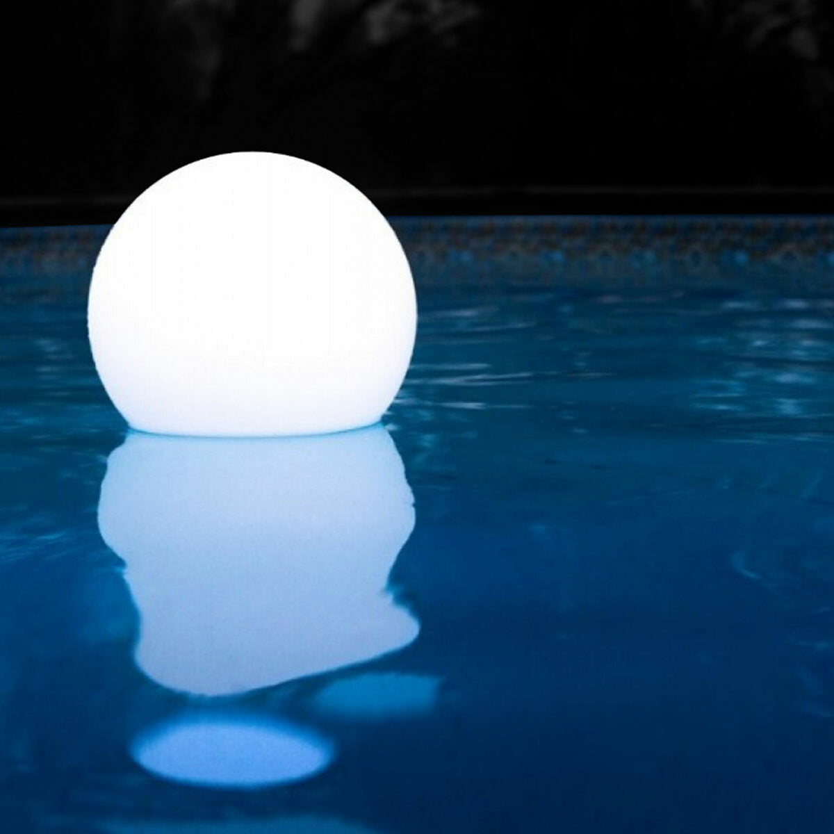 Arkema SF400 garden light sphere in LLDPE resin with 40 cm photovoltaic panel